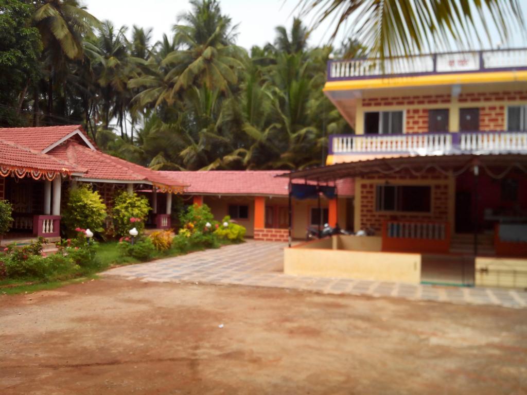 Yash Garden Residency Hotel กันปาตีปุเล ภายนอก รูปภาพ