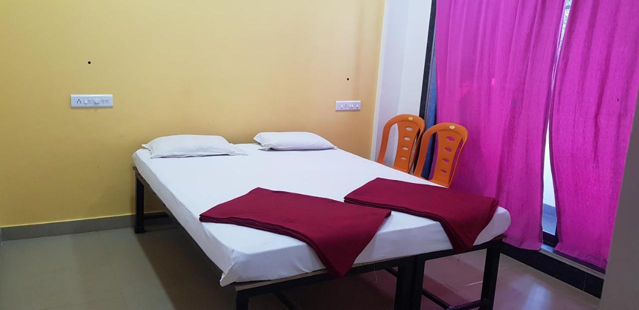 Yash Garden Residency Hotel กันปาตีปุเล ภายนอก รูปภาพ